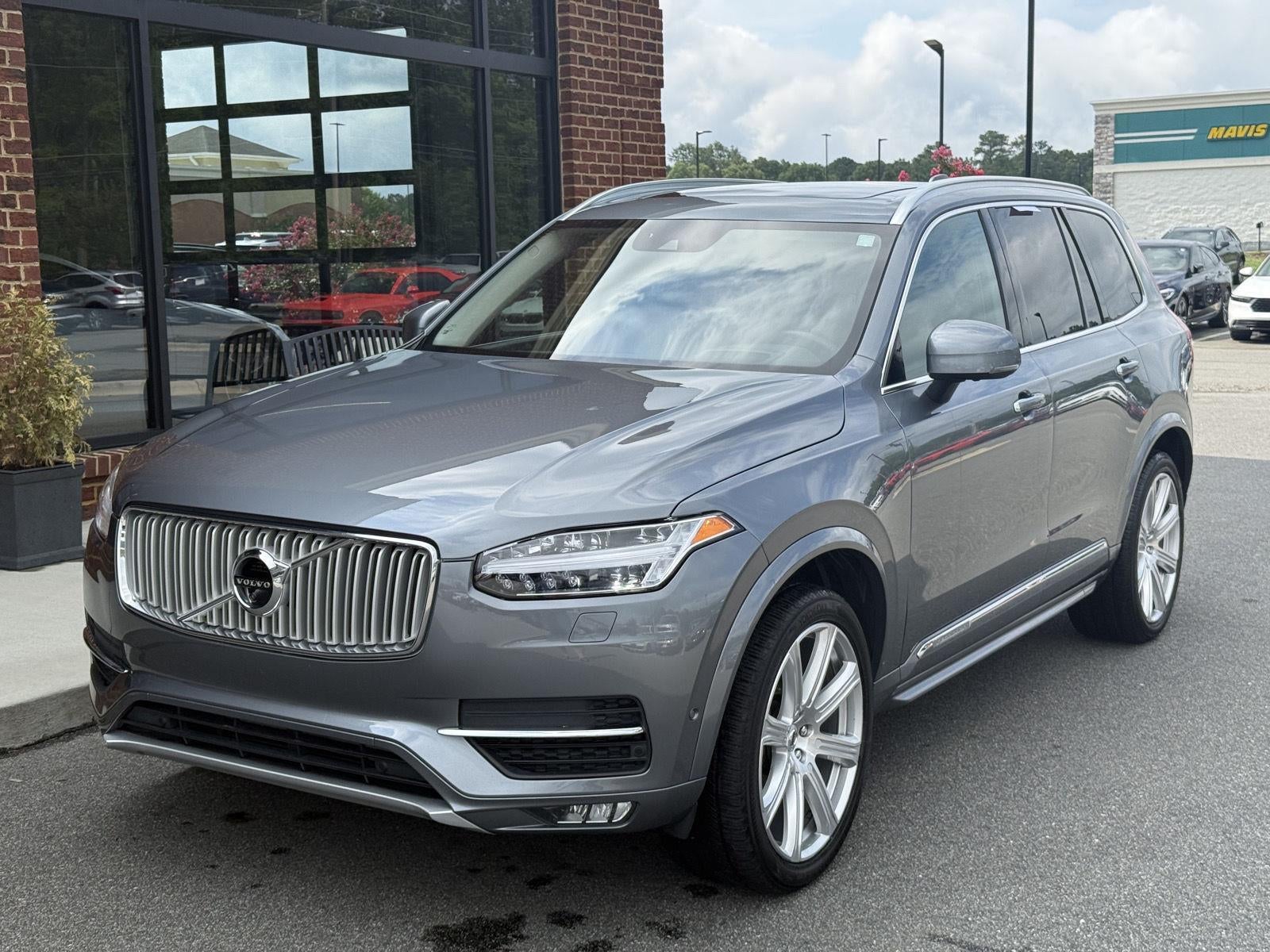 2018 Volvo XC90 Inscription in Osmium Grey Metallic — front three-quarter view